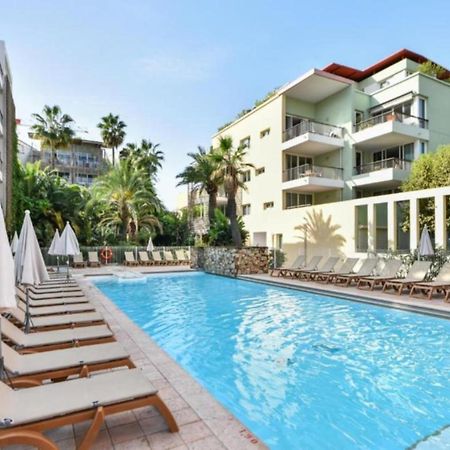 Appartement Port Prestige - Terrasse - Piscine - Parking Antibes Eksteriør bilde